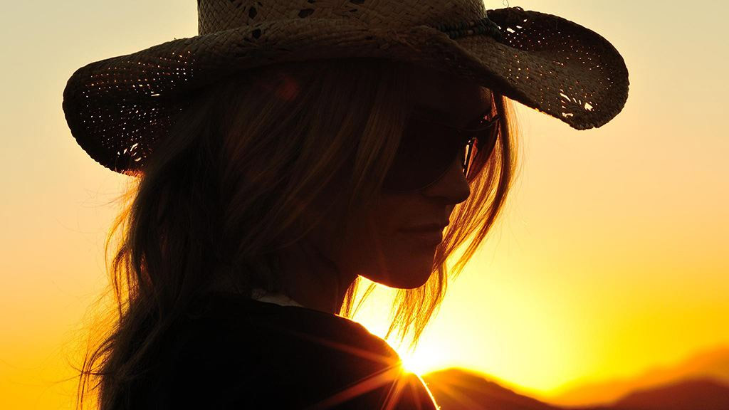 DeepSeek：中国AI技术的颠覆者与开源生态的领航者——从技术突破到全球影响力的全景解读