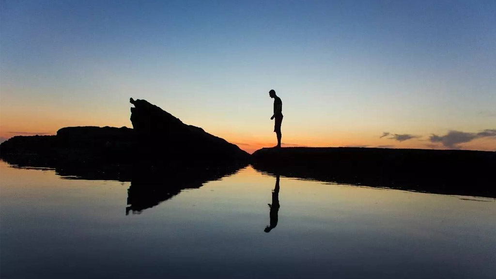 AI 重塑产业格局:从智能制造到智慧医疗的应用全景